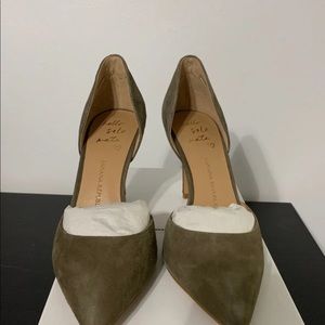Banana Republic Alicia Suede Heel